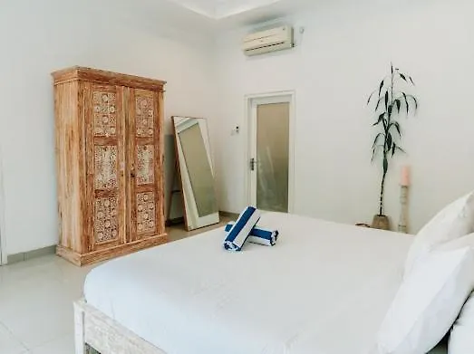 Lestari Berawa Villa